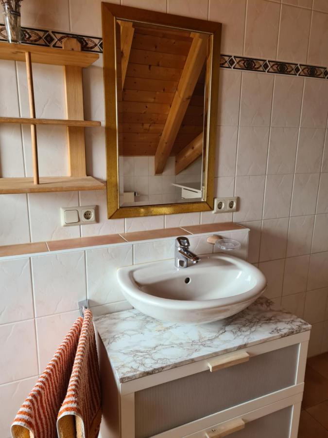Ferienwohnung Helga Thalmassing  Экстерьер фото